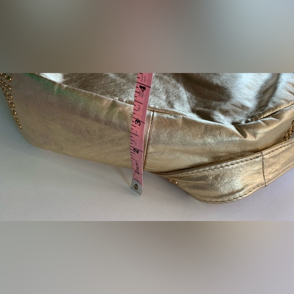 Large Crossbody Leather Bag - Picture 8 of 10